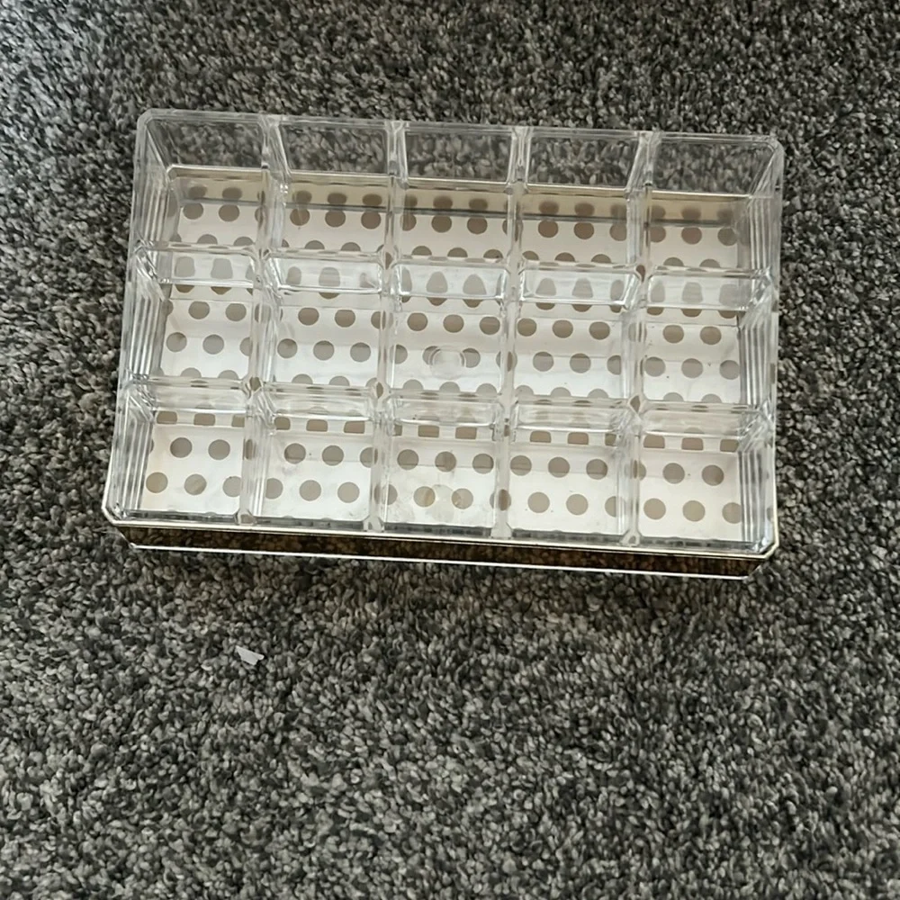 Clear plastic makeup organizer